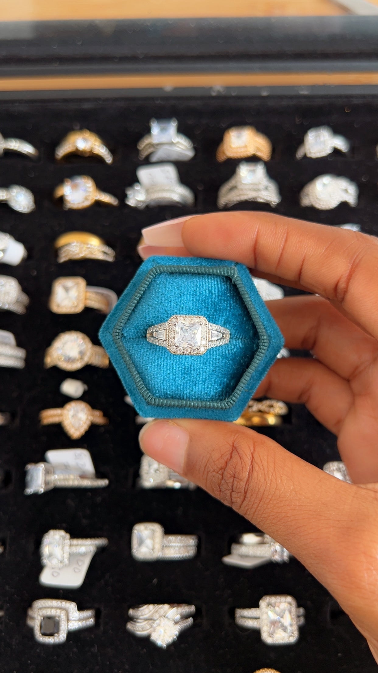 Women’s Engagement Ring (RR106)