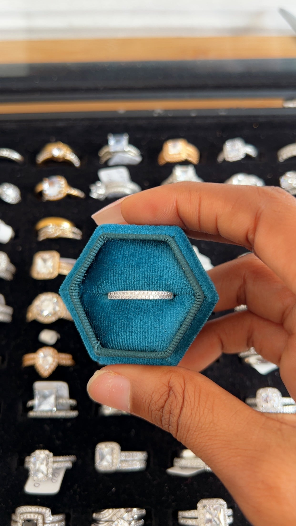 Women’s Engagement Ring (RR015)