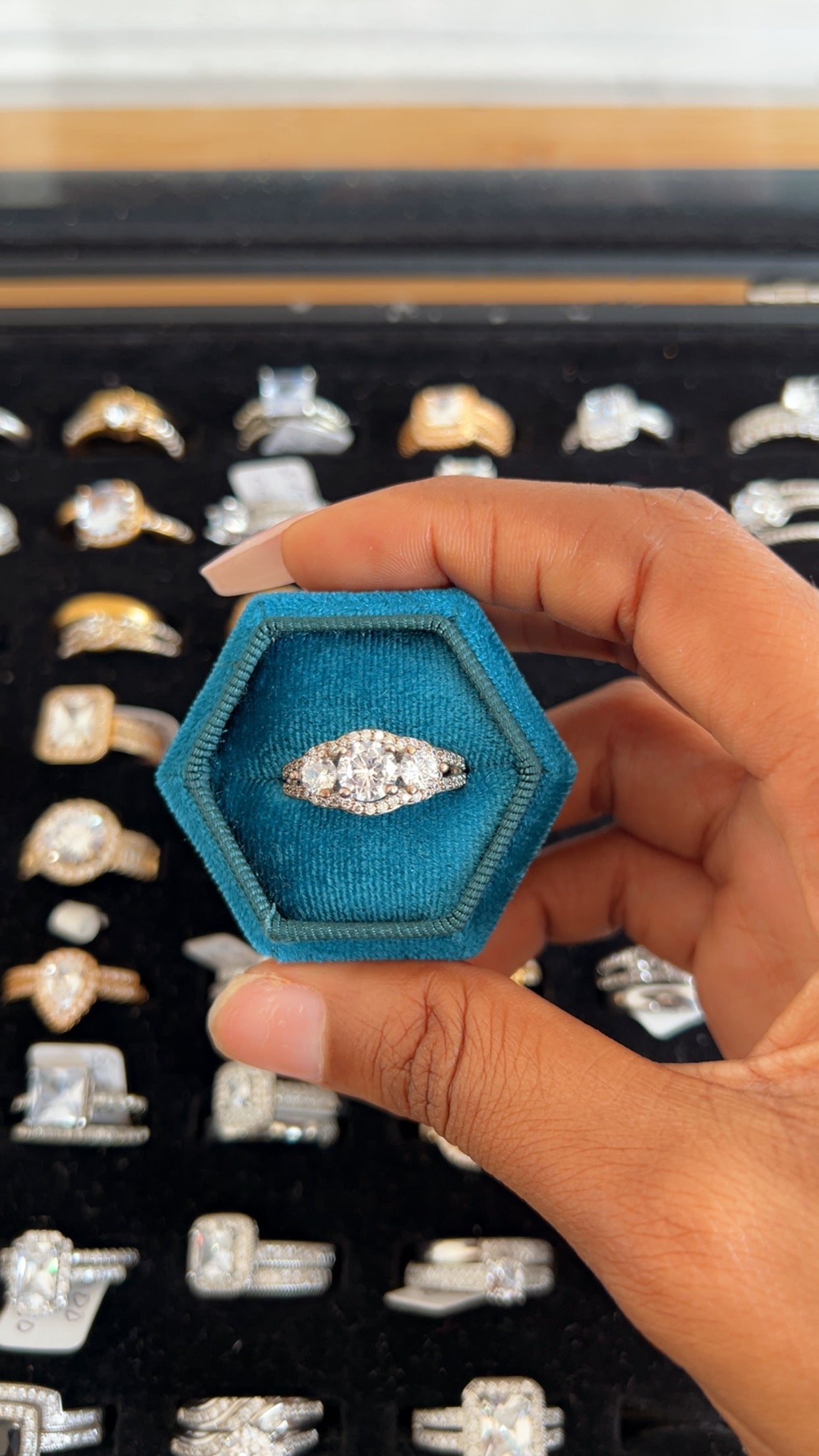 Women’s Engagement Ring (RR028)