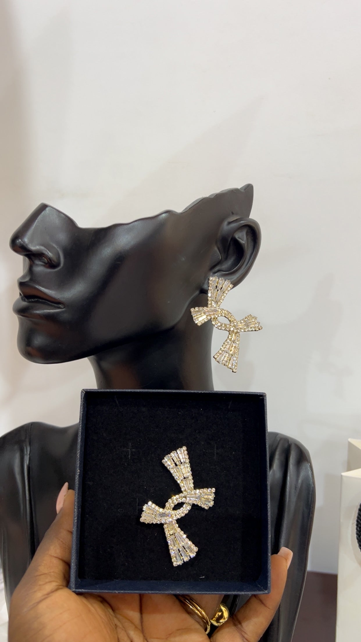 Earrings (RBE009)