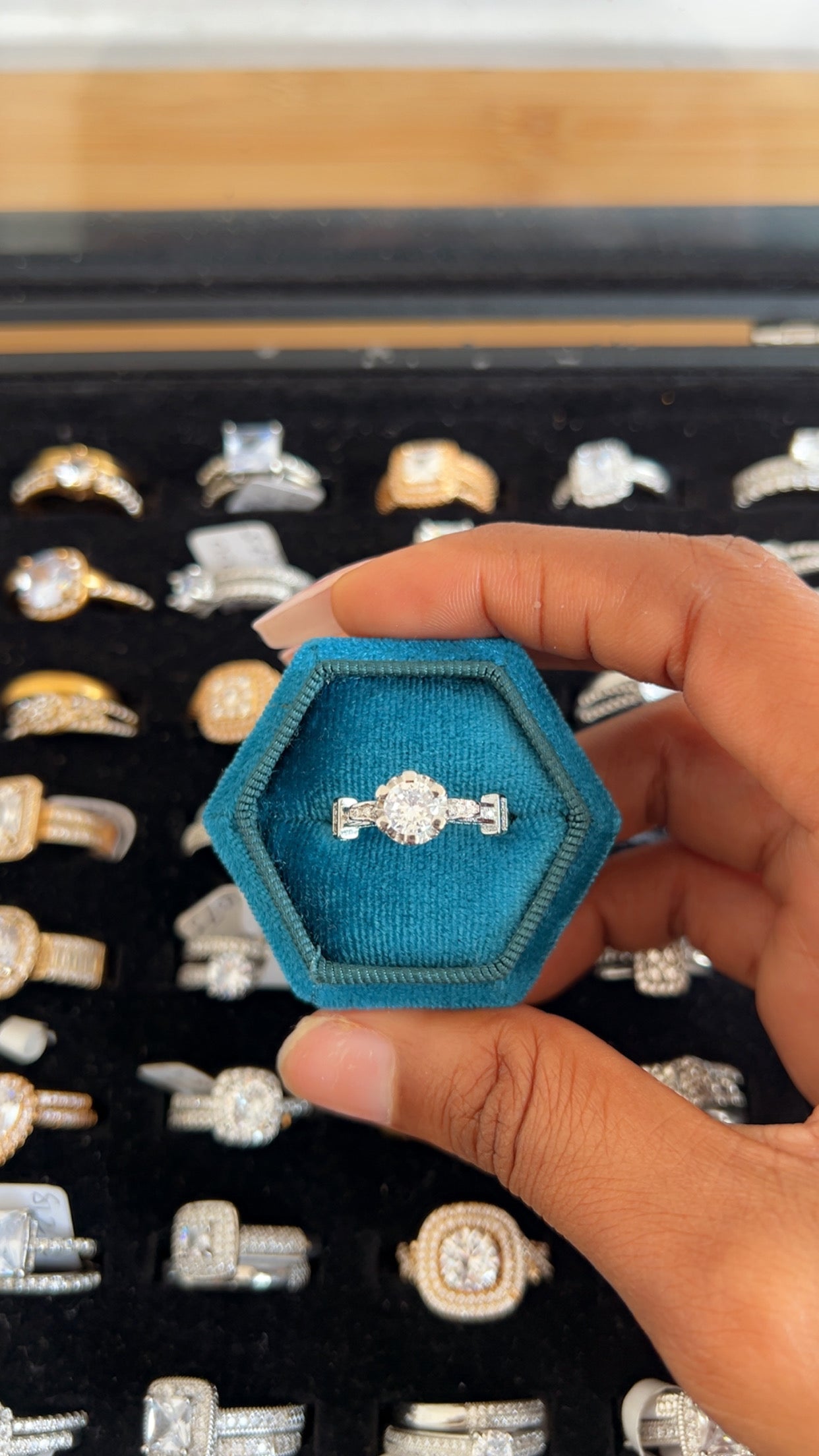 Women’s Engagement Ring (RR085)