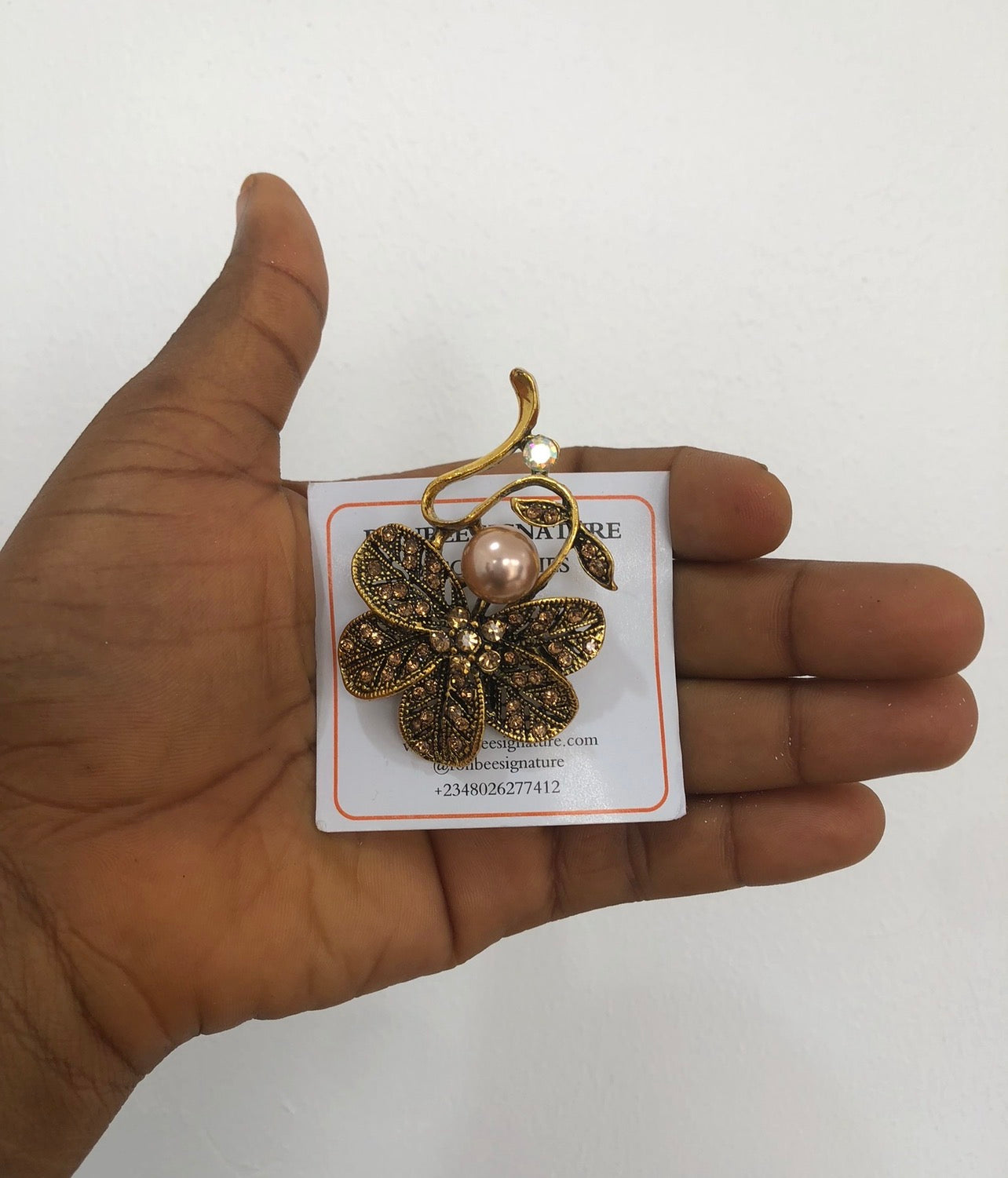 Brooch (rbs783)