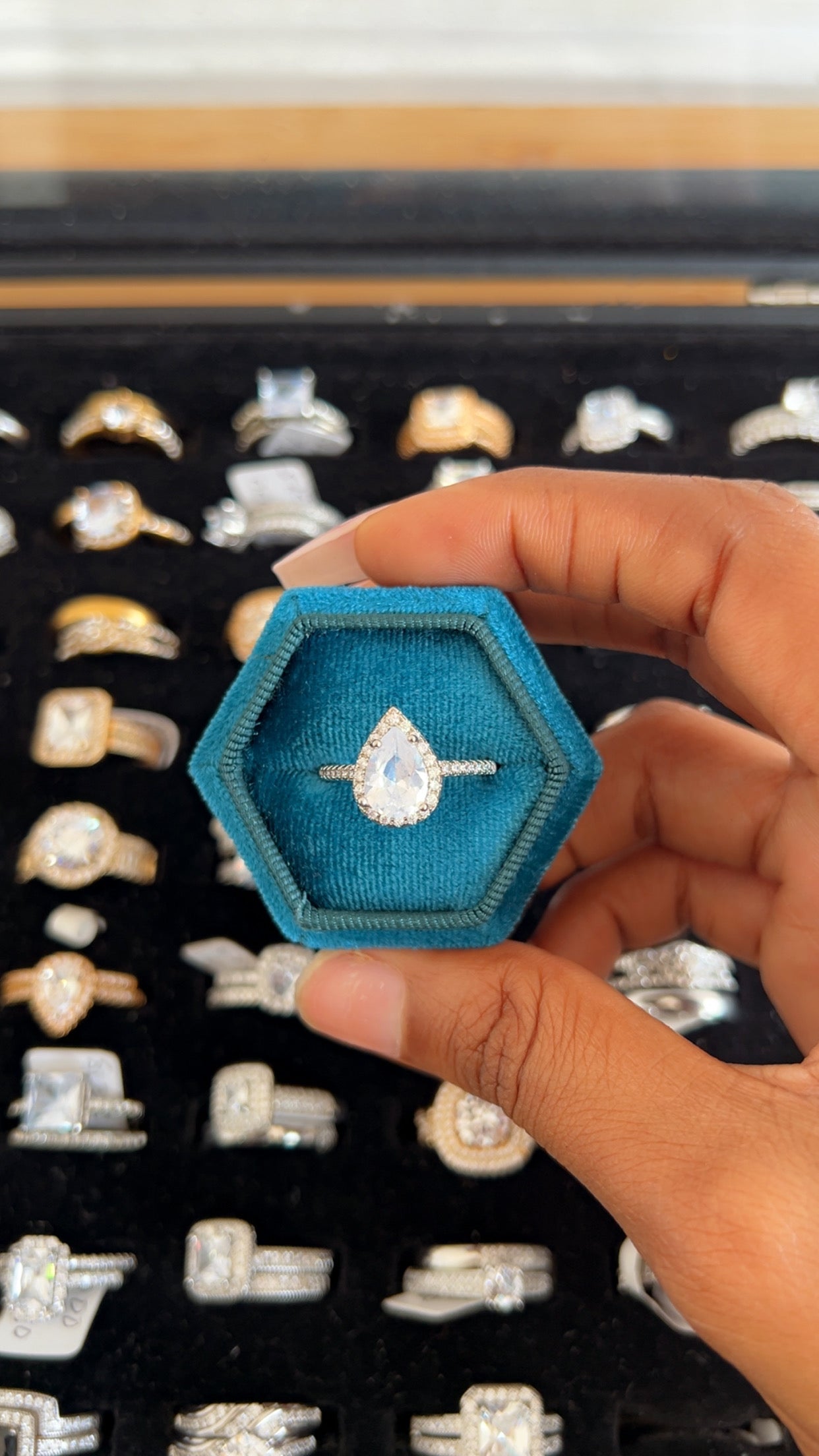 Women’s Engagement Ring (RR033)
