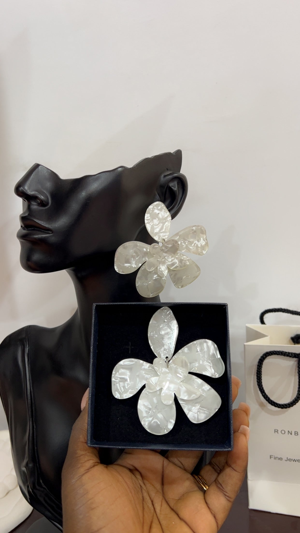 Earrings (Rbe004)