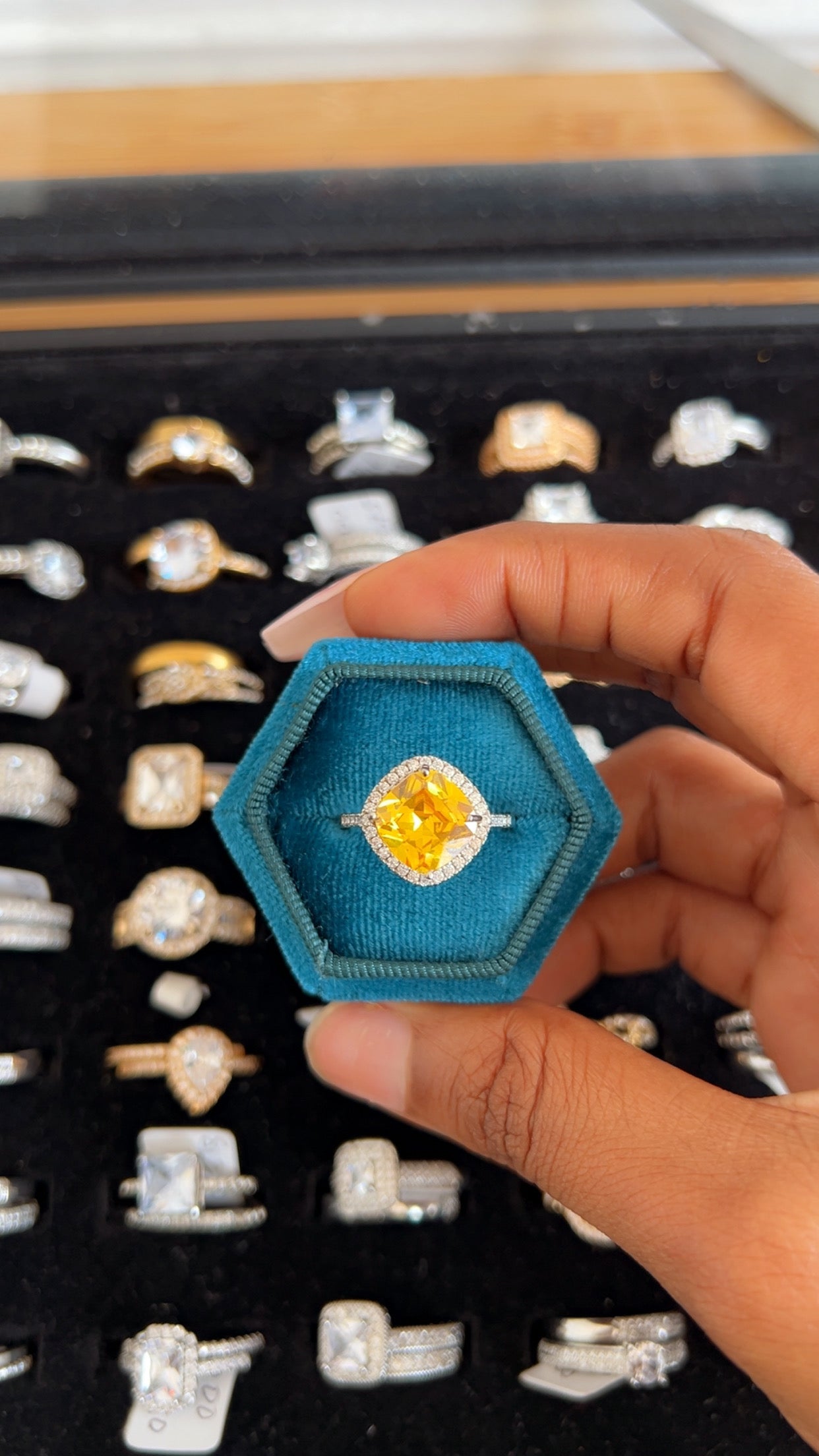 Women’s Engagement Ring (RR110)