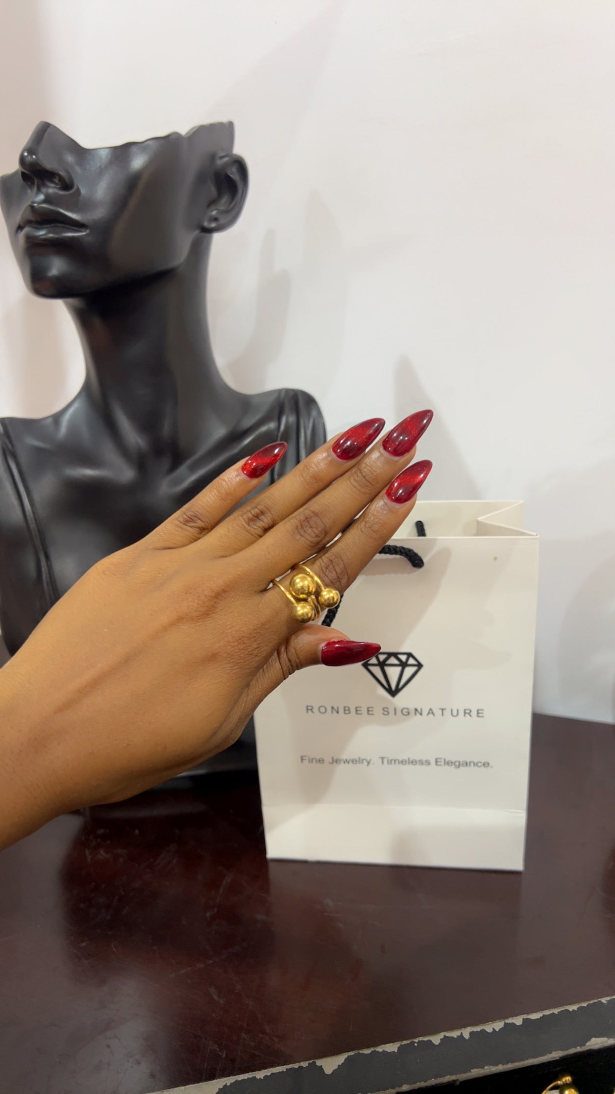 Knuckle rings (Rb232)