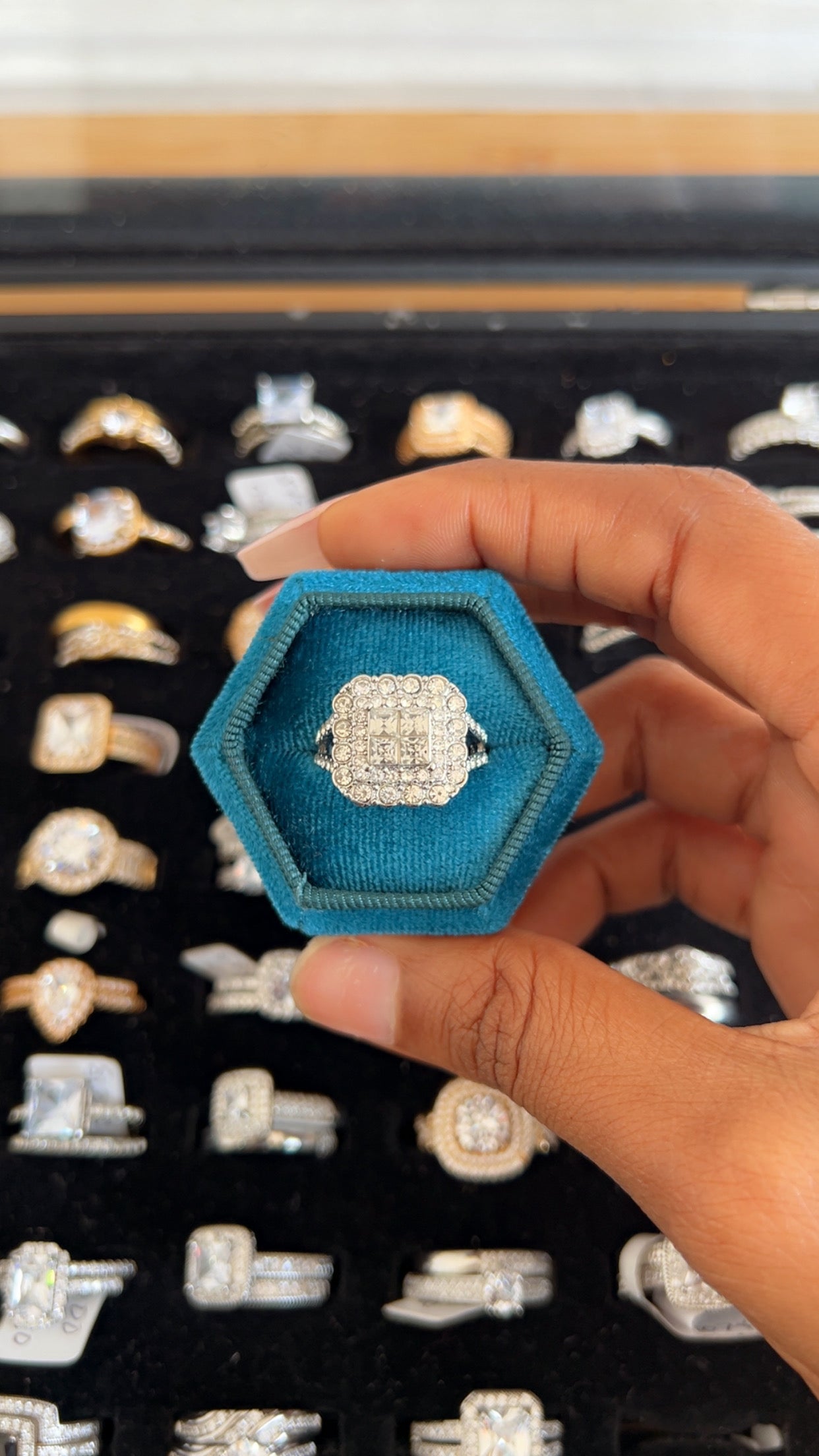 Women’s Engagement Ring (RR095)