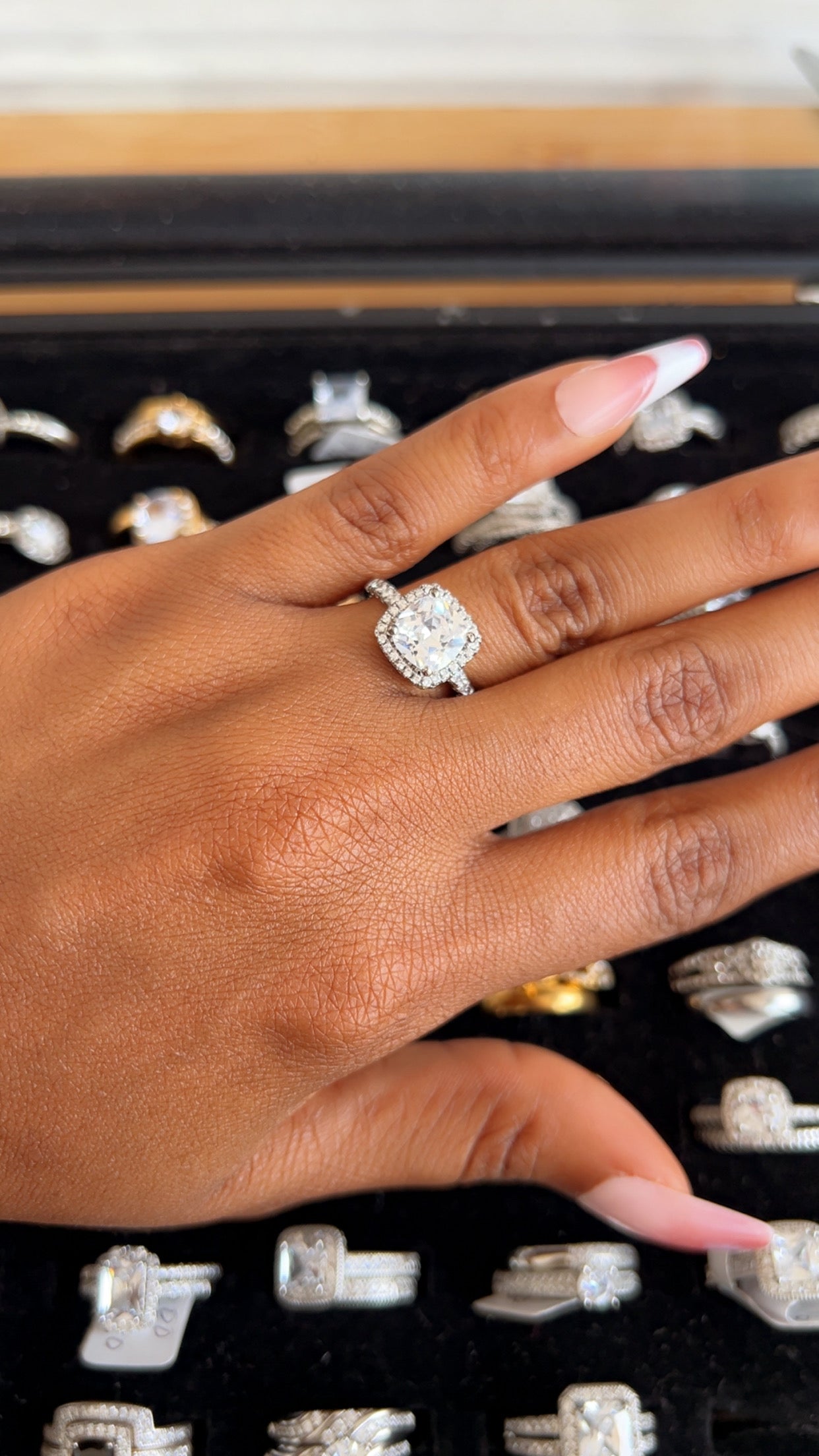 Women’s Engagement Ring (RR025)