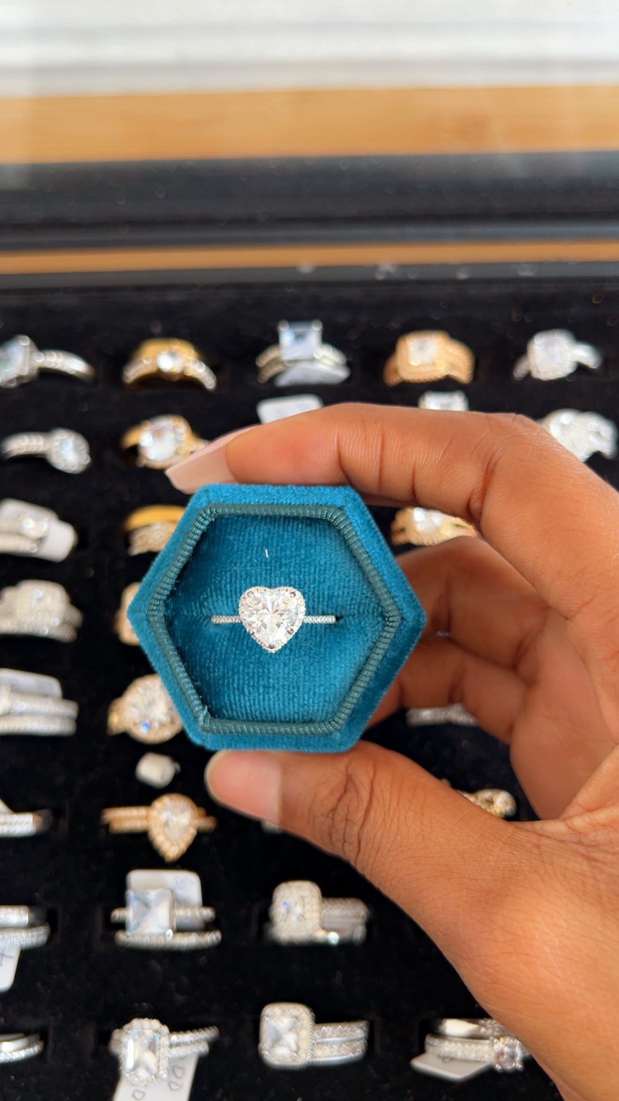 Women’s Engagement Ring (RR007)