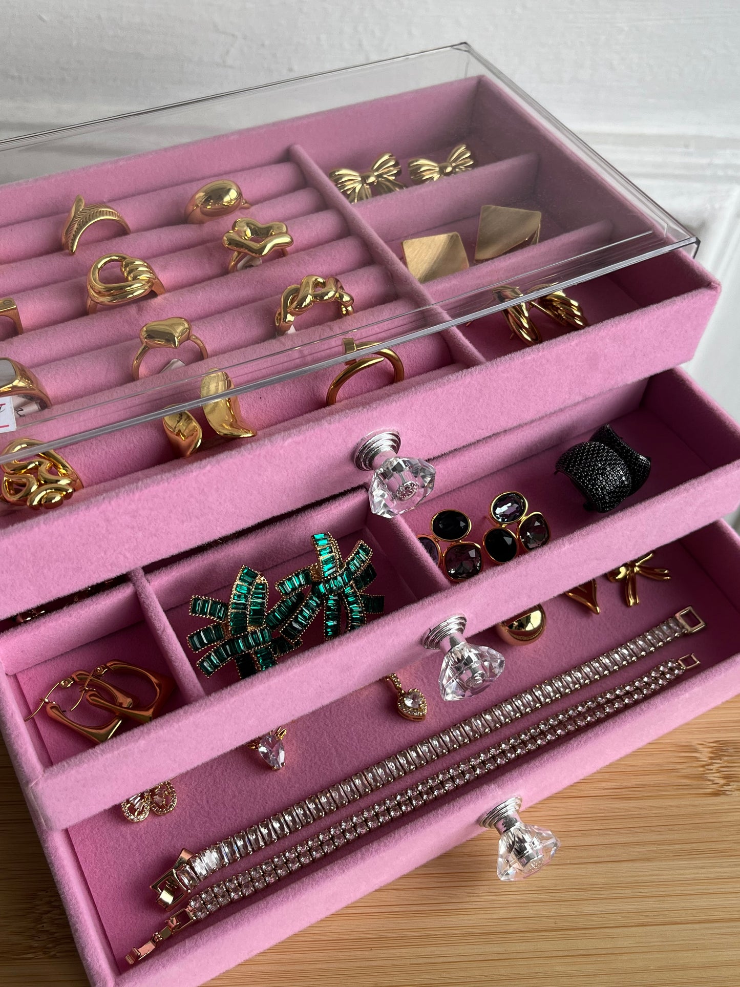 Jewelry box ￼