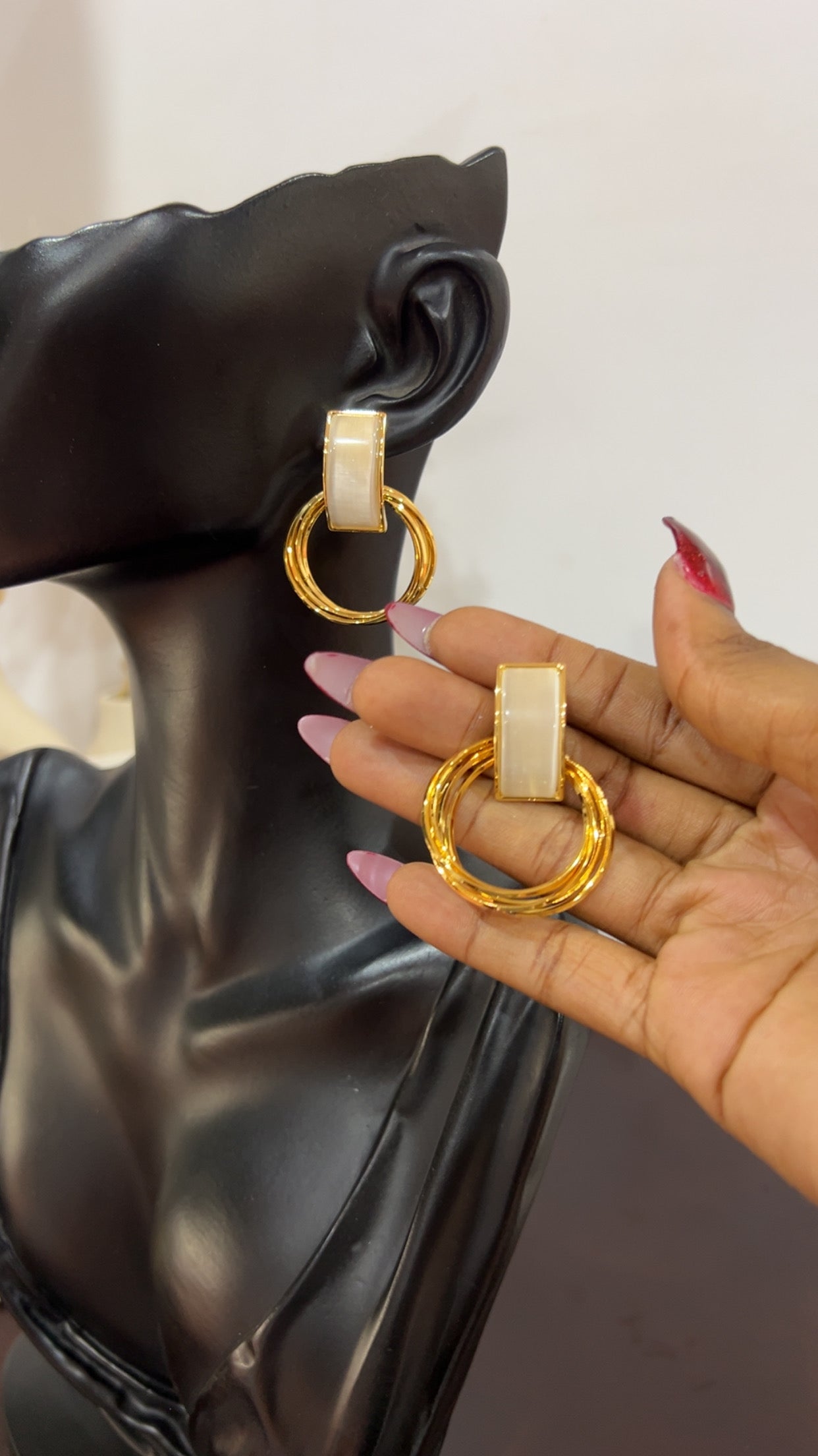 Aria Statement earrings(Rbs570)