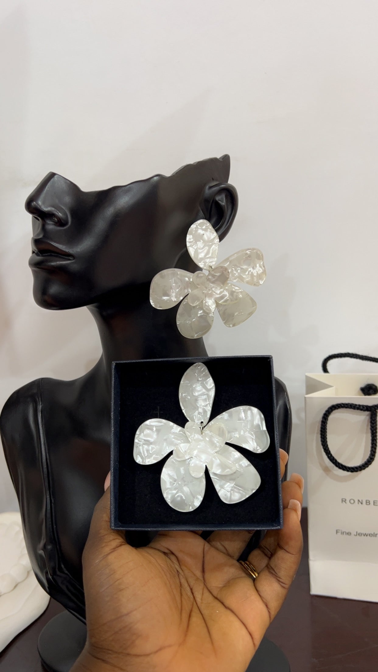 Earrings (Rbe004)