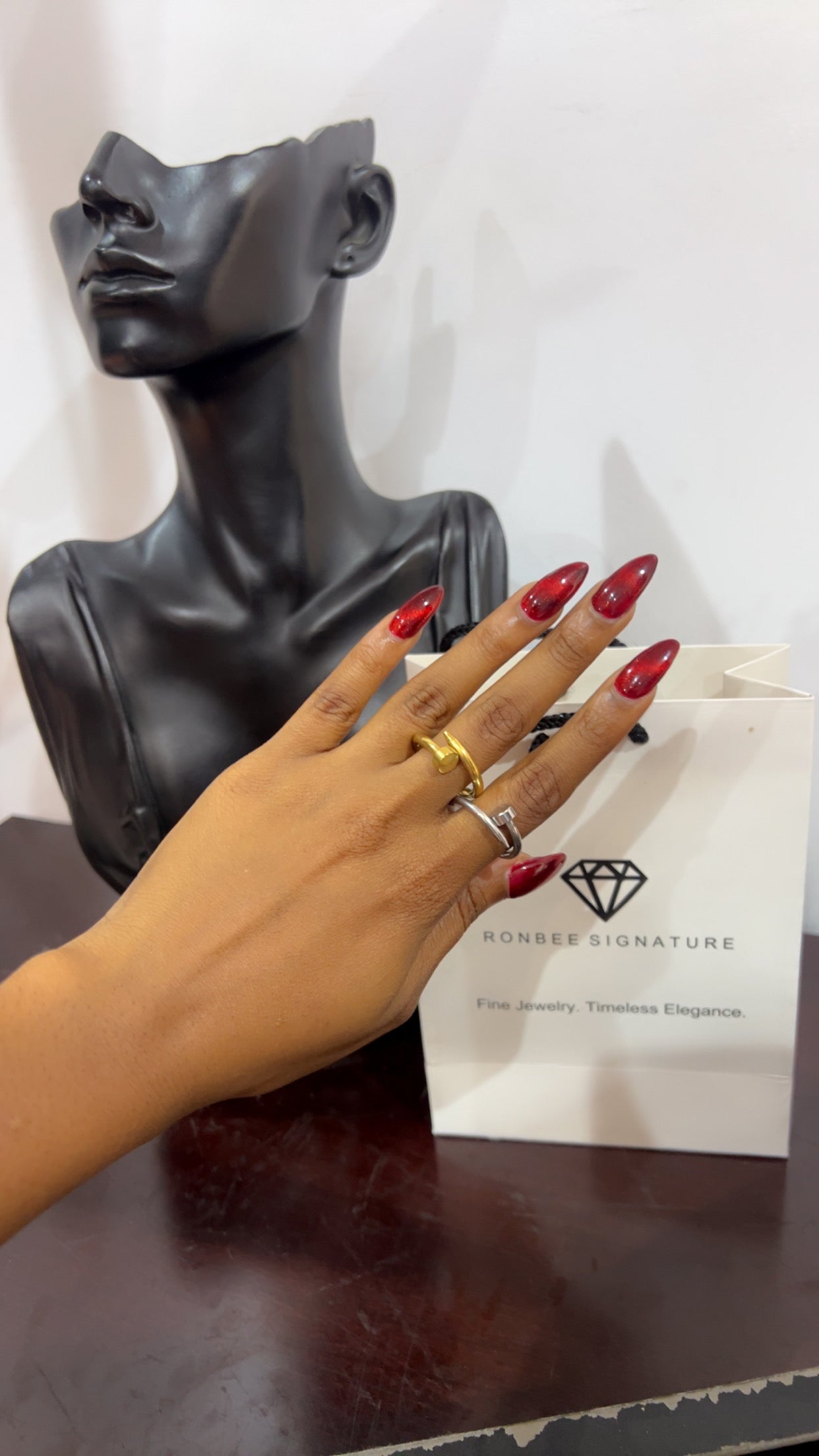 Knuckle rings (Rb231)