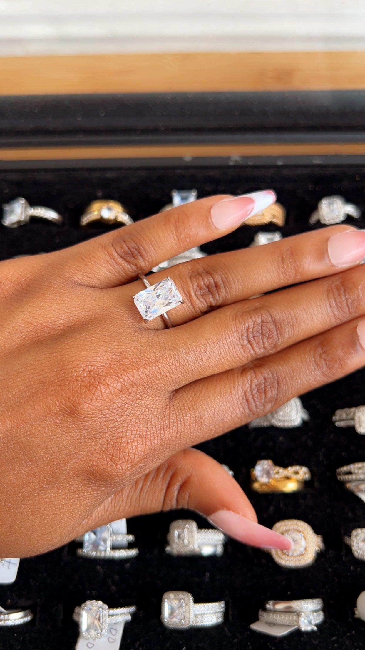 Women’s Engagement Ring (RR002)