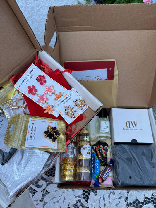 AURA FEMALE JEWELRY GIFT BOX