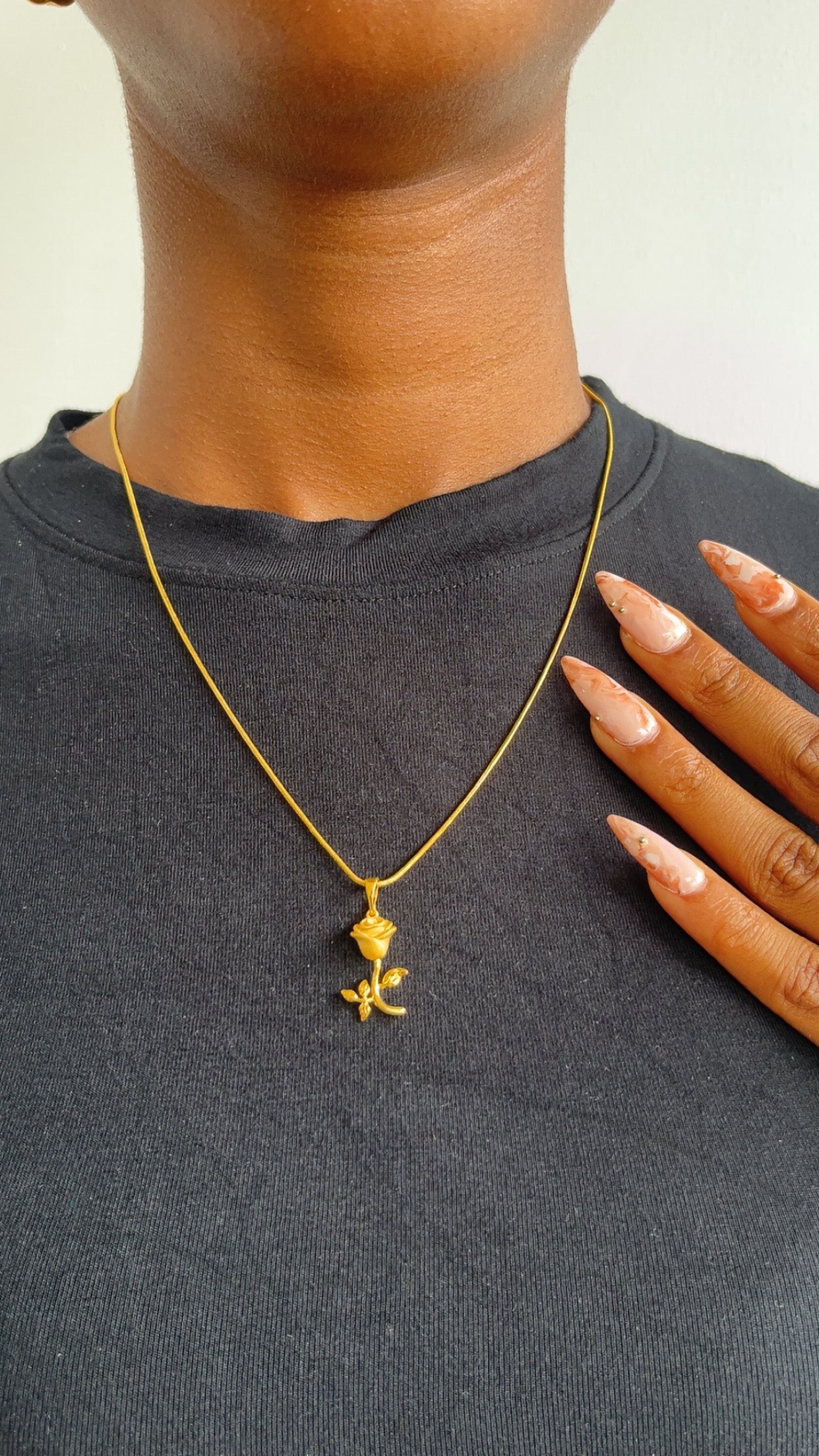 Rosé Bloom Pendant Necklace (Rbs928)