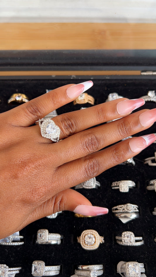 Women’s Engagement Ring (RR017)