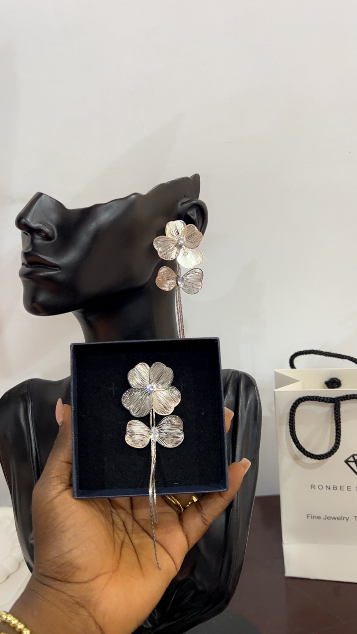 Earrings (RB215)