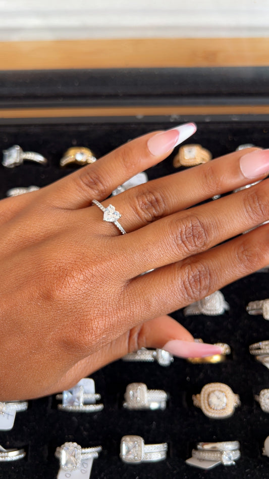Women’s Engagement Ring (RR006)