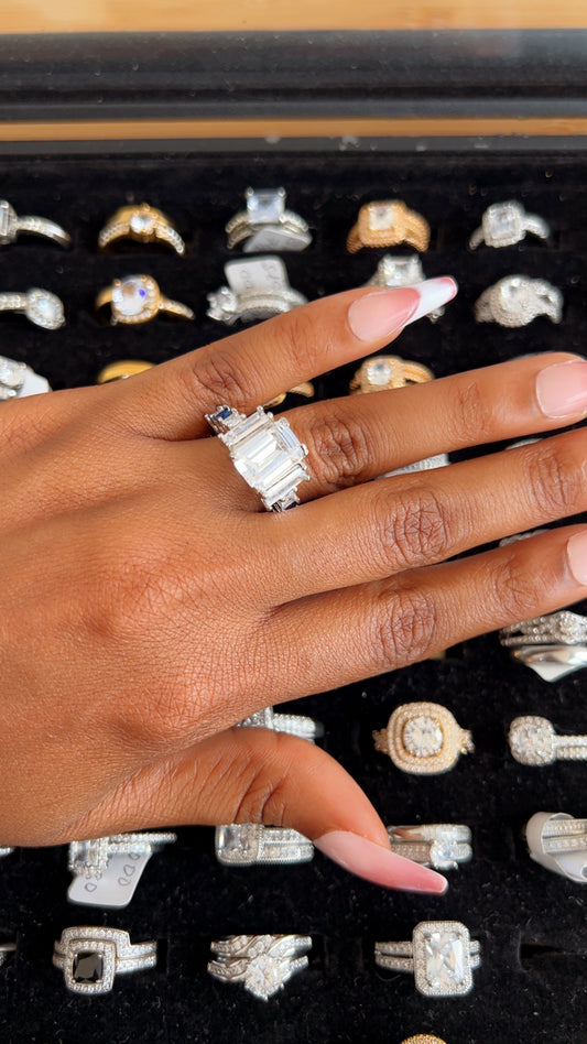 Women’s Engagement Ring (RR105)