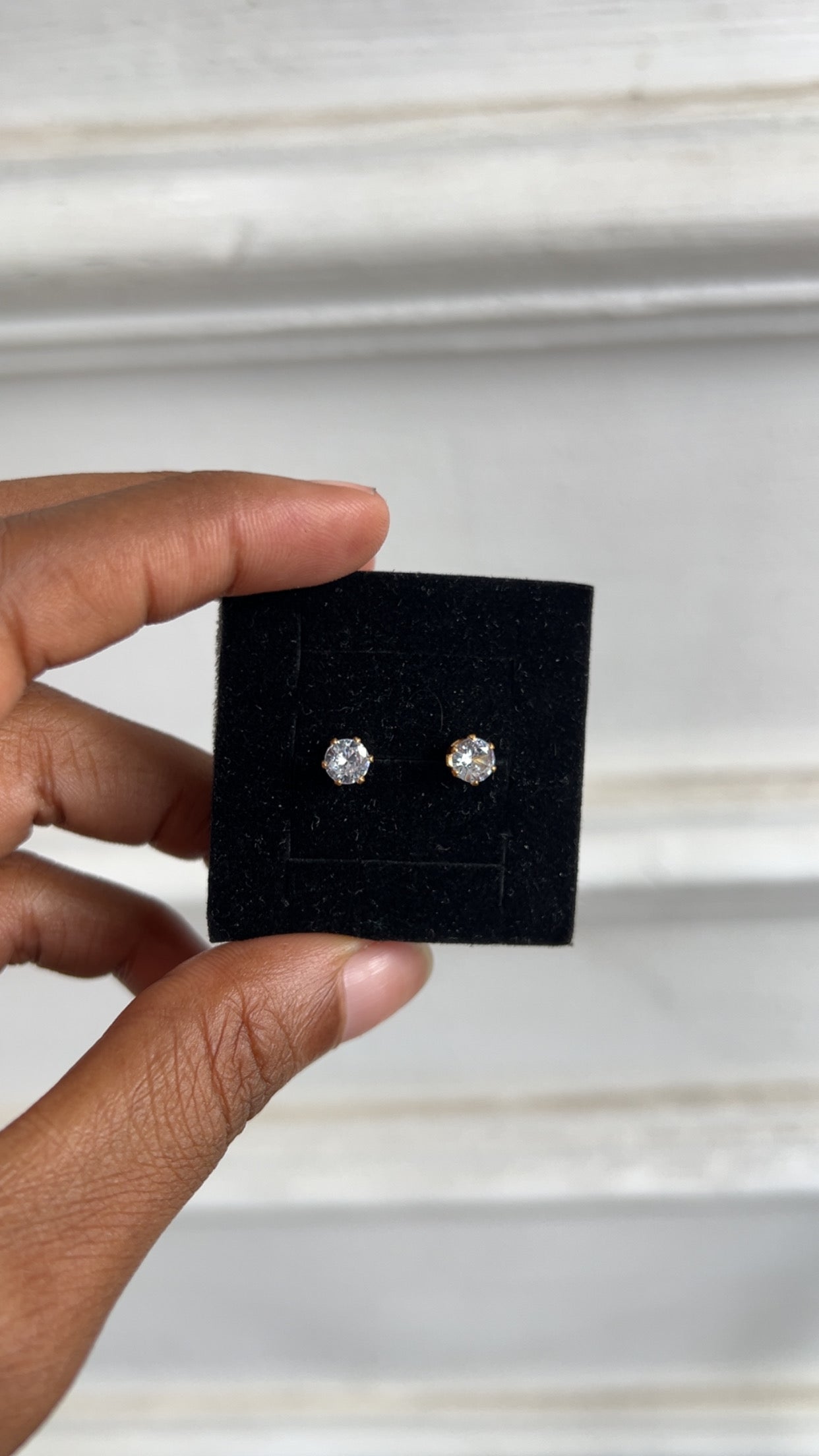Stud earrings (Rbs949)