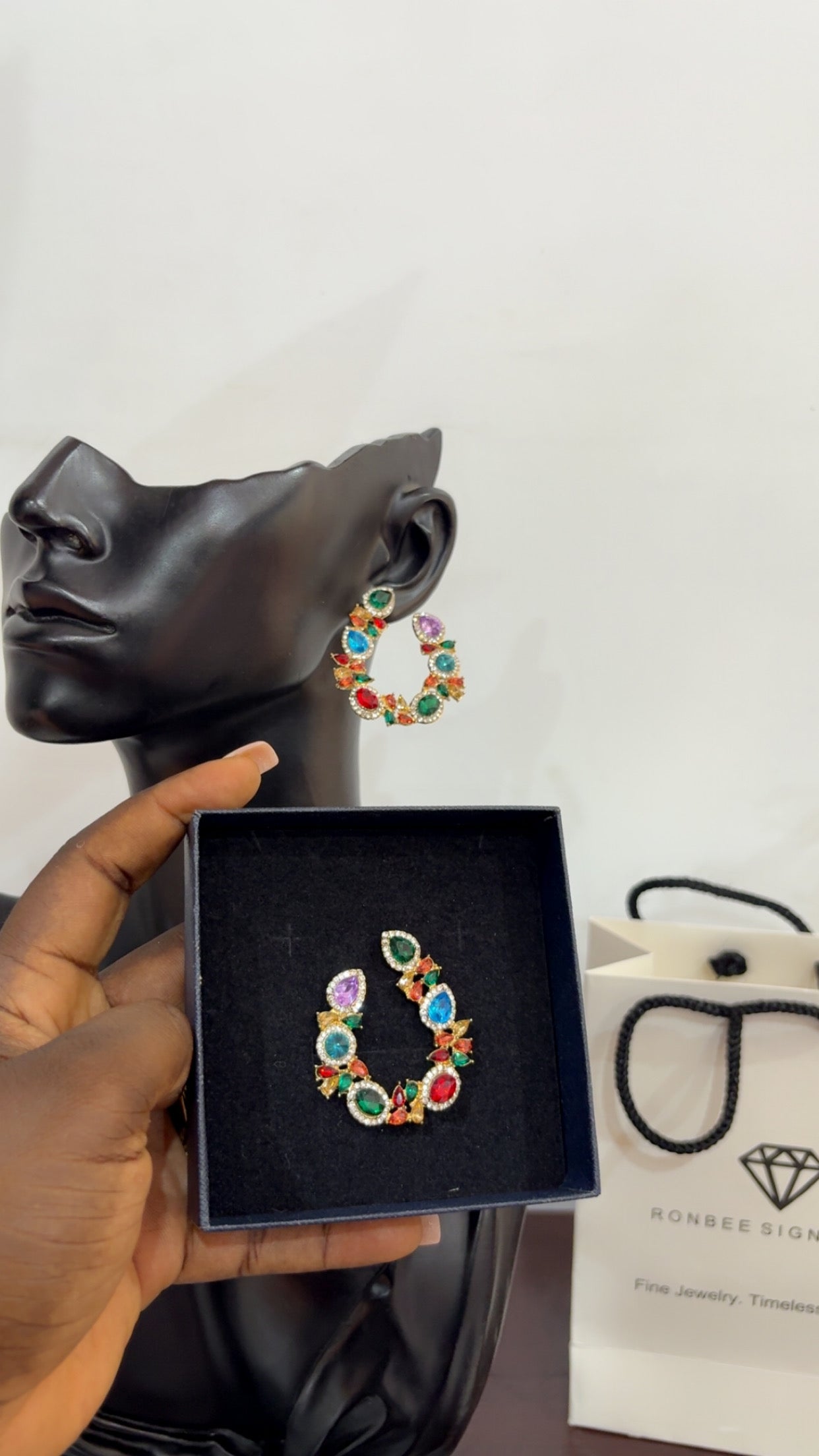 Earrings (RBE002)