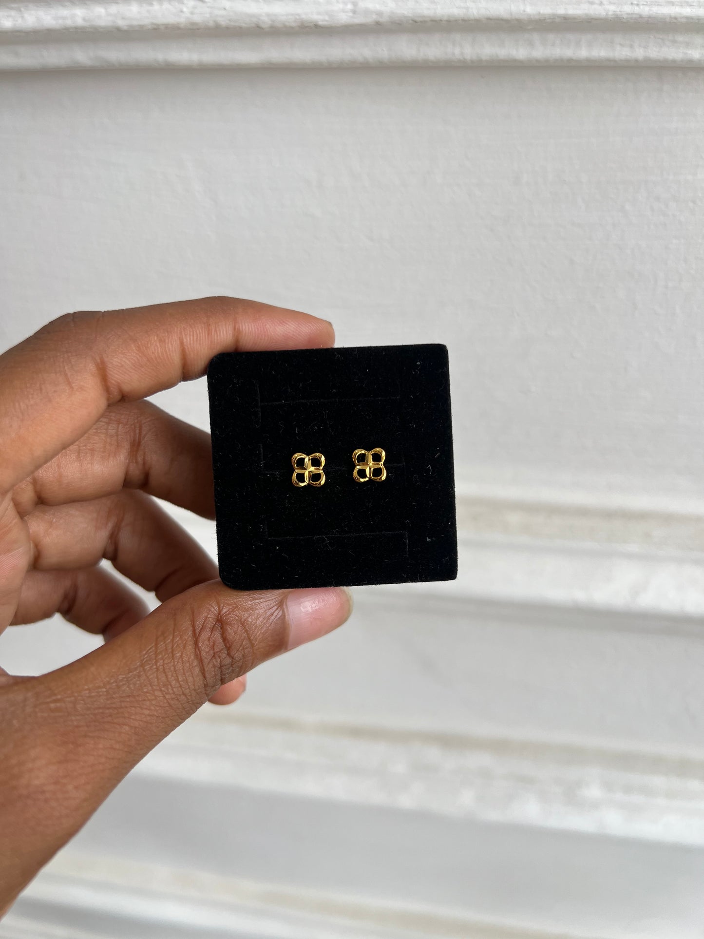 Stud earrings (Rbs887)
