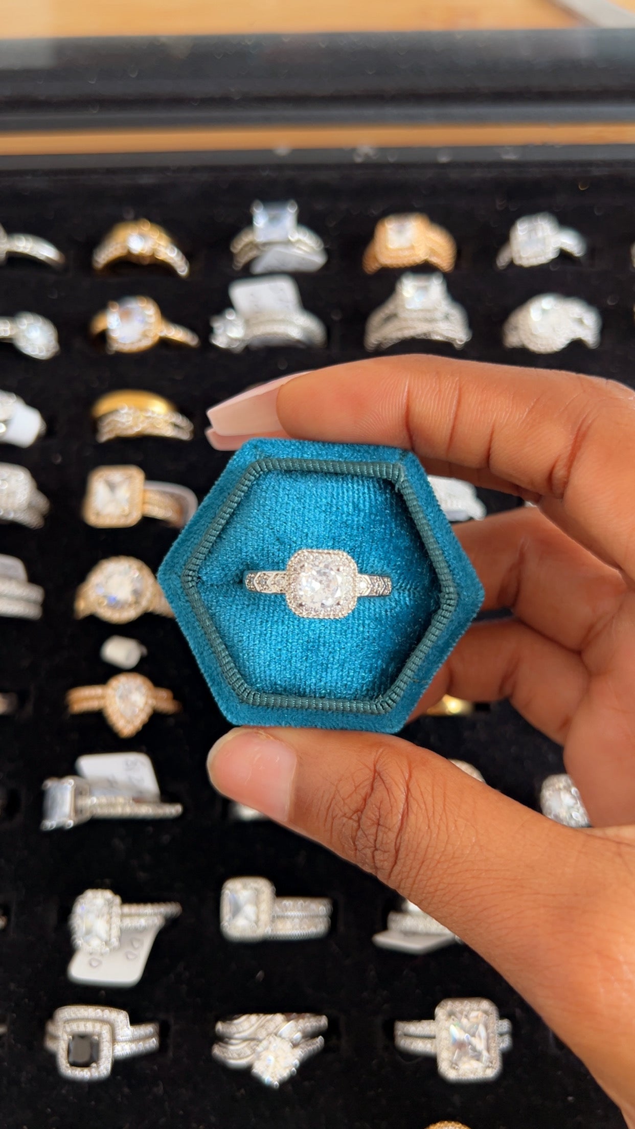 Women’s Engagement Ring (RR107)