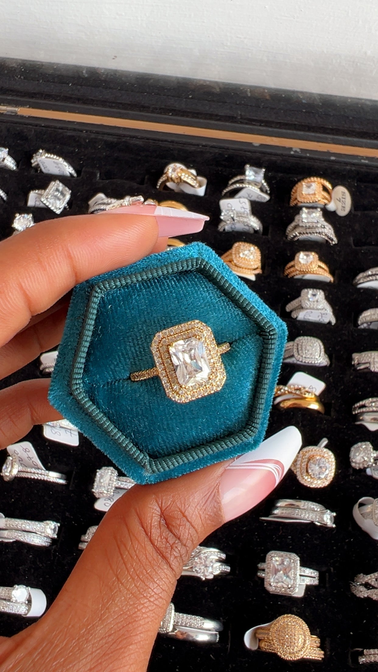 Women’s Engagement Ring (RR069)