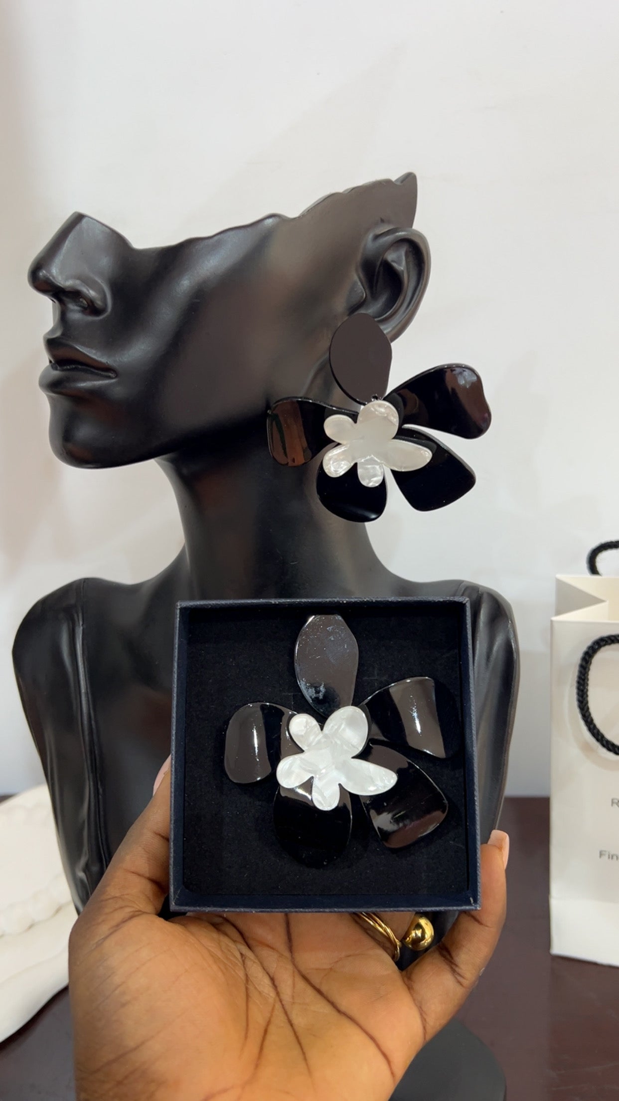 Earrings (Rbe004)