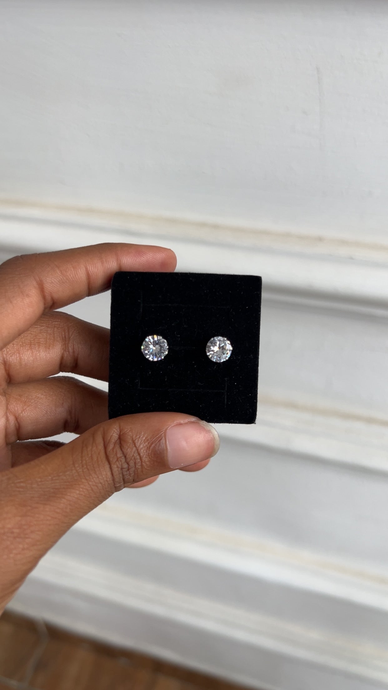 Stud earrings (Rbs949)