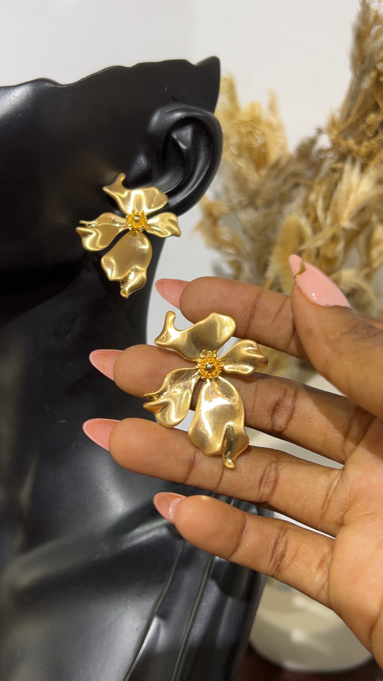 Golden Bloom Statement Earrings (Rbs529)