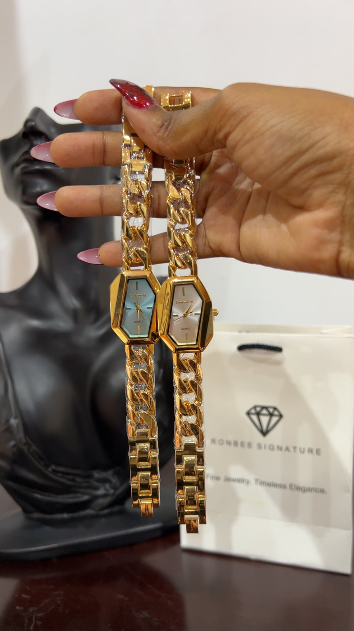 Montare vintage wrist watch