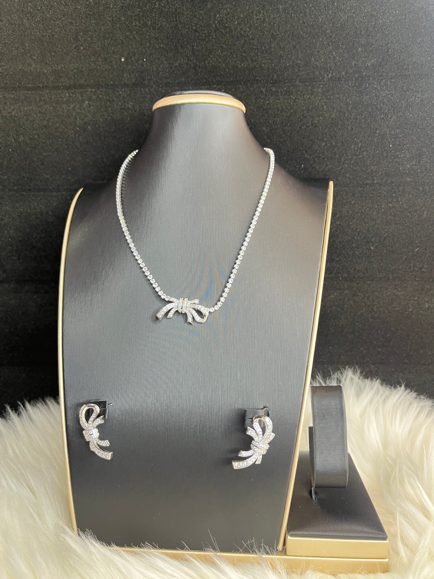 Zircon set (Rbs331)