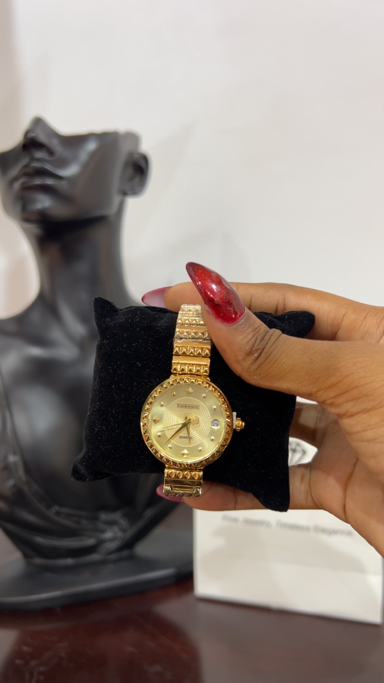 Gold crest vintage wristwatch