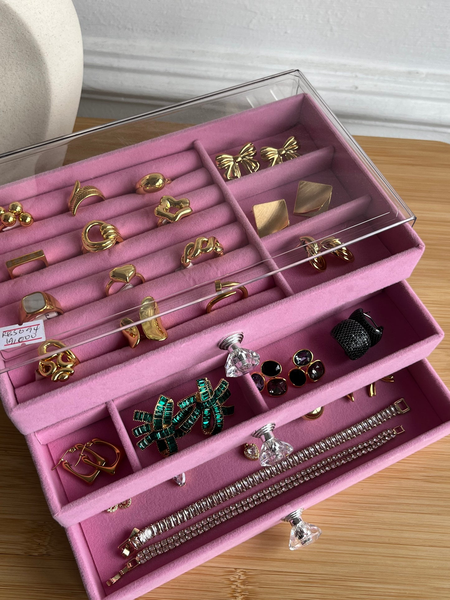 Jewelry box ￼