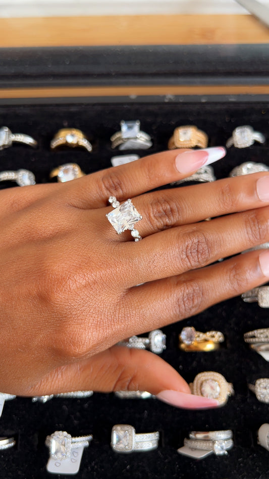 Women’s Engagement Ring (RR129)