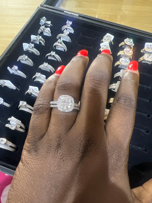 Women’s Engagement Ring (RR076)