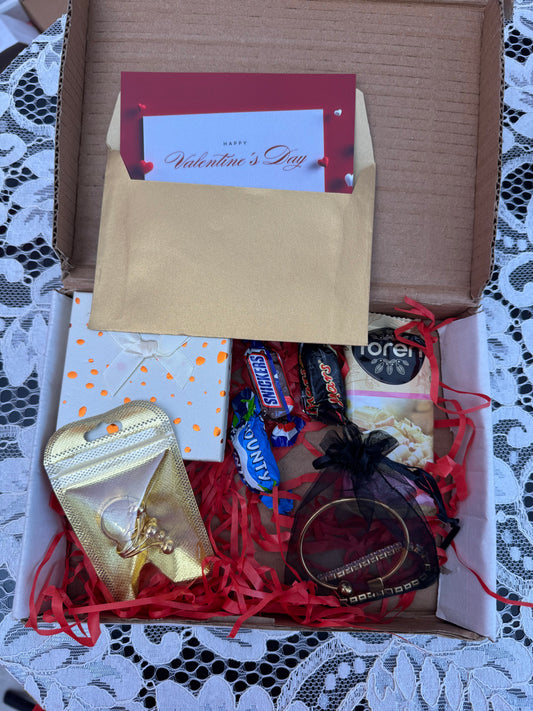 CLASSIC FEMALE JEWELRY GIFT BOX