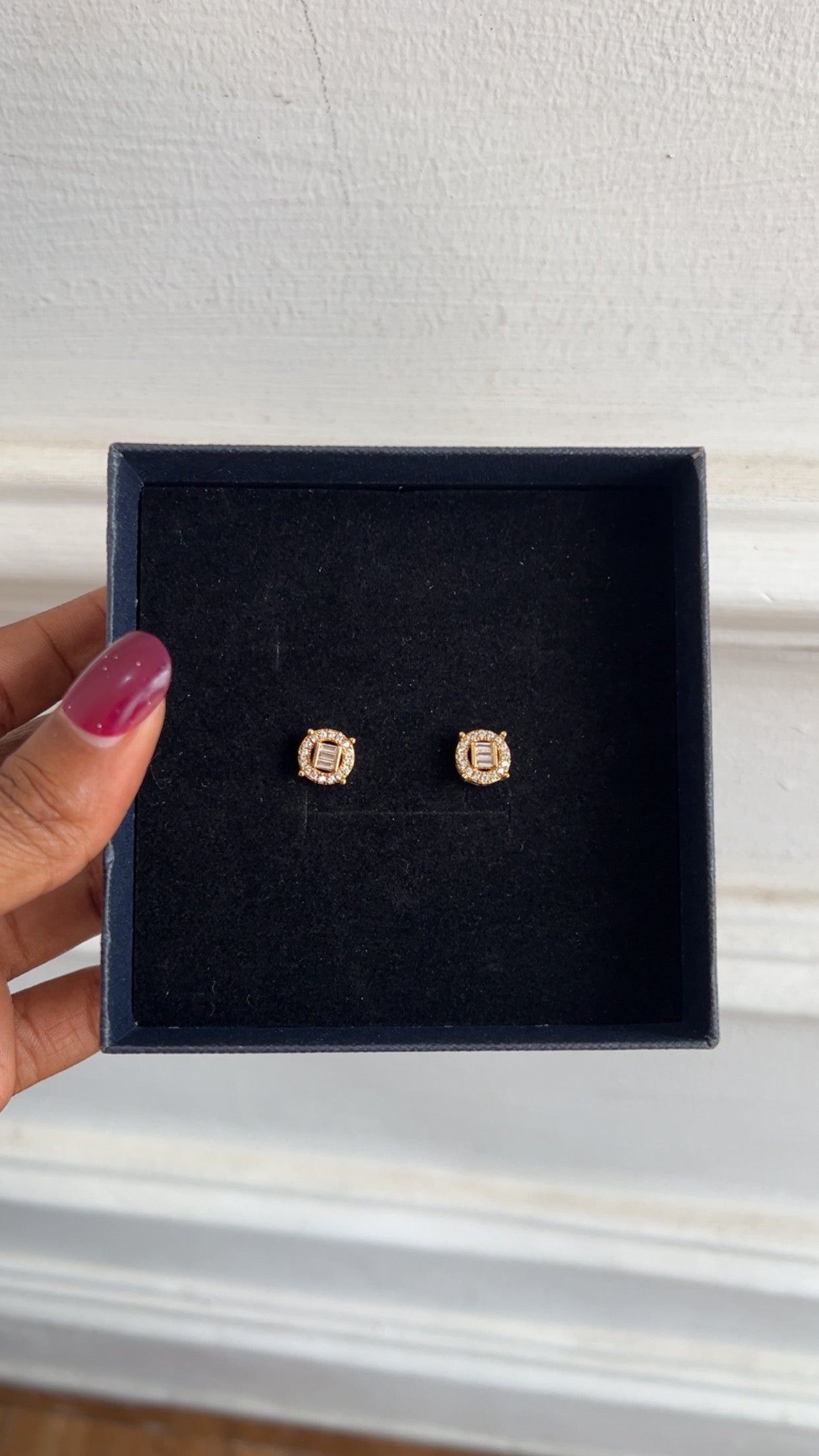 Stud earrings (Rs007)