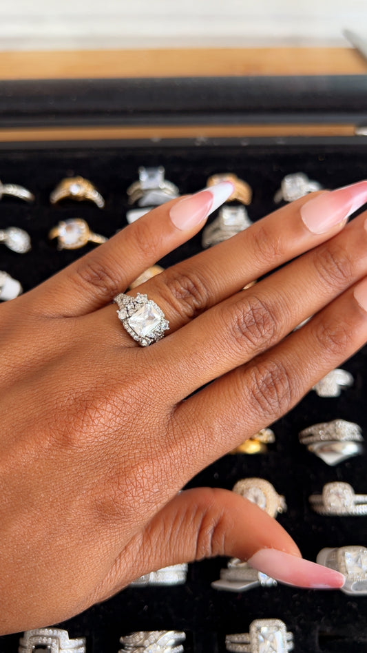 Women’s Engagement Ring (RR023)