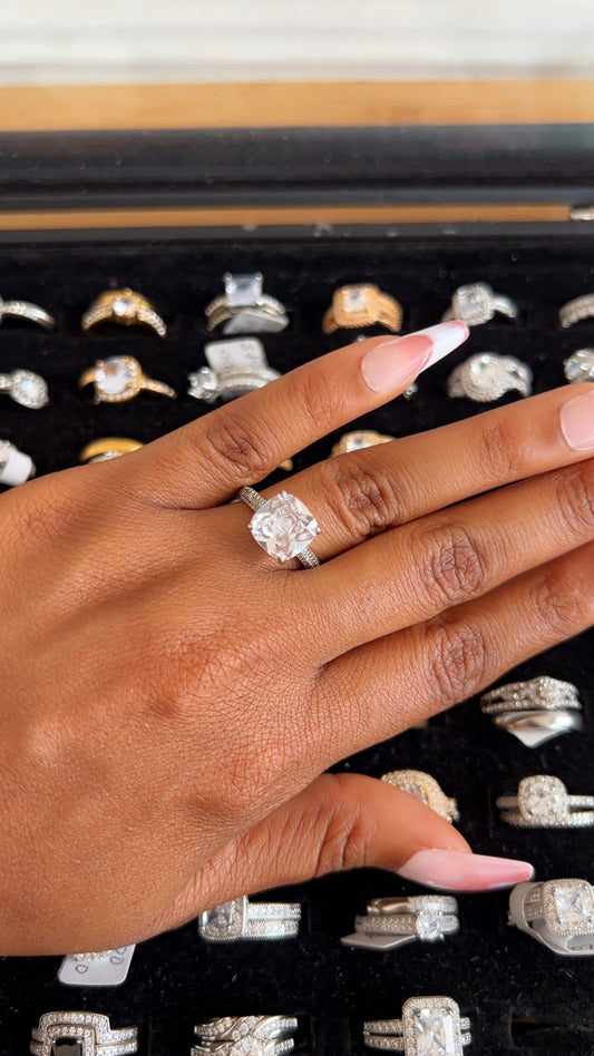 Women’s Engagement Ring (RR005)