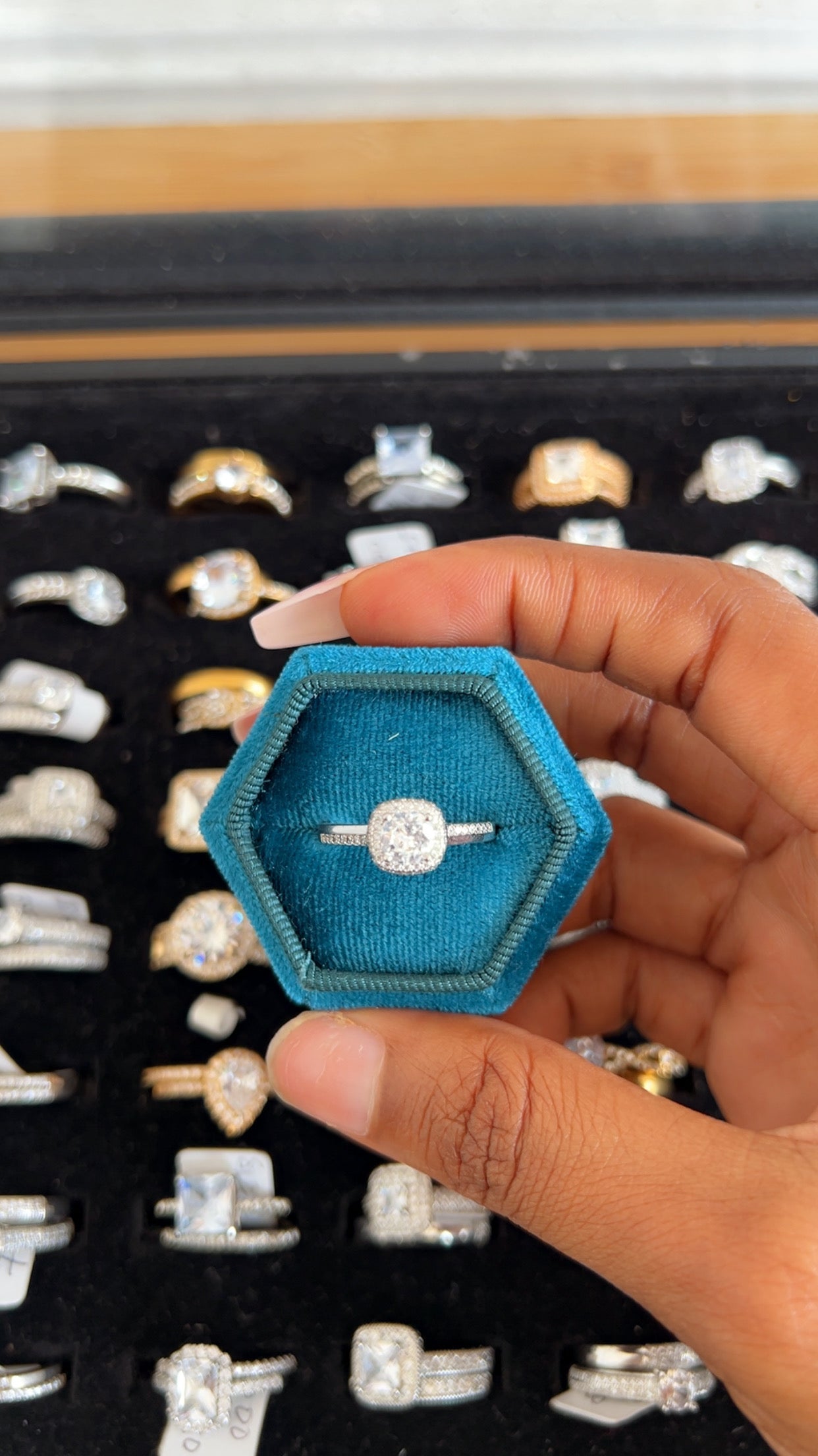 Women’s Engagement Ring (RR001)