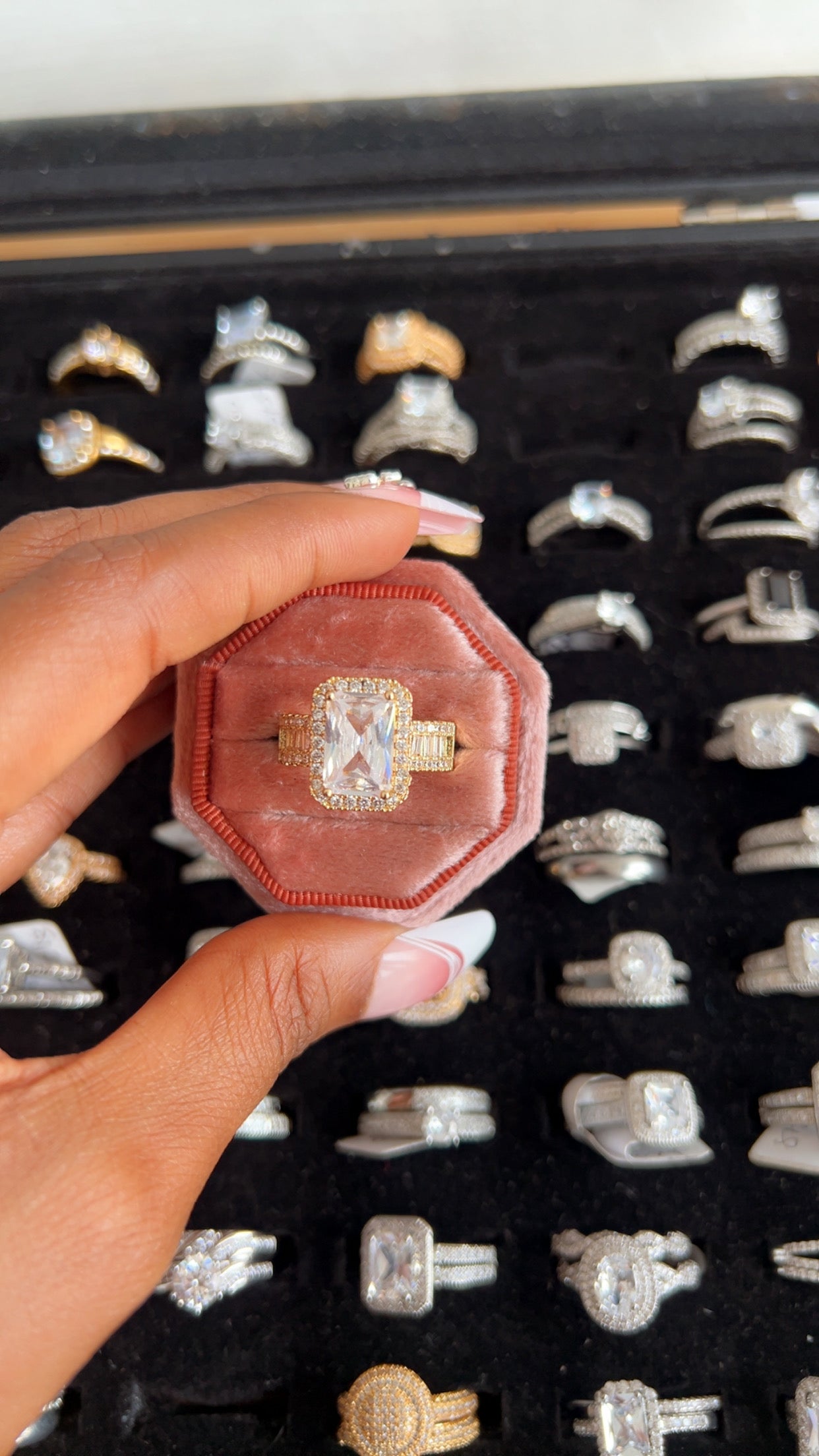 Women’s Engagement Ring (RR074)