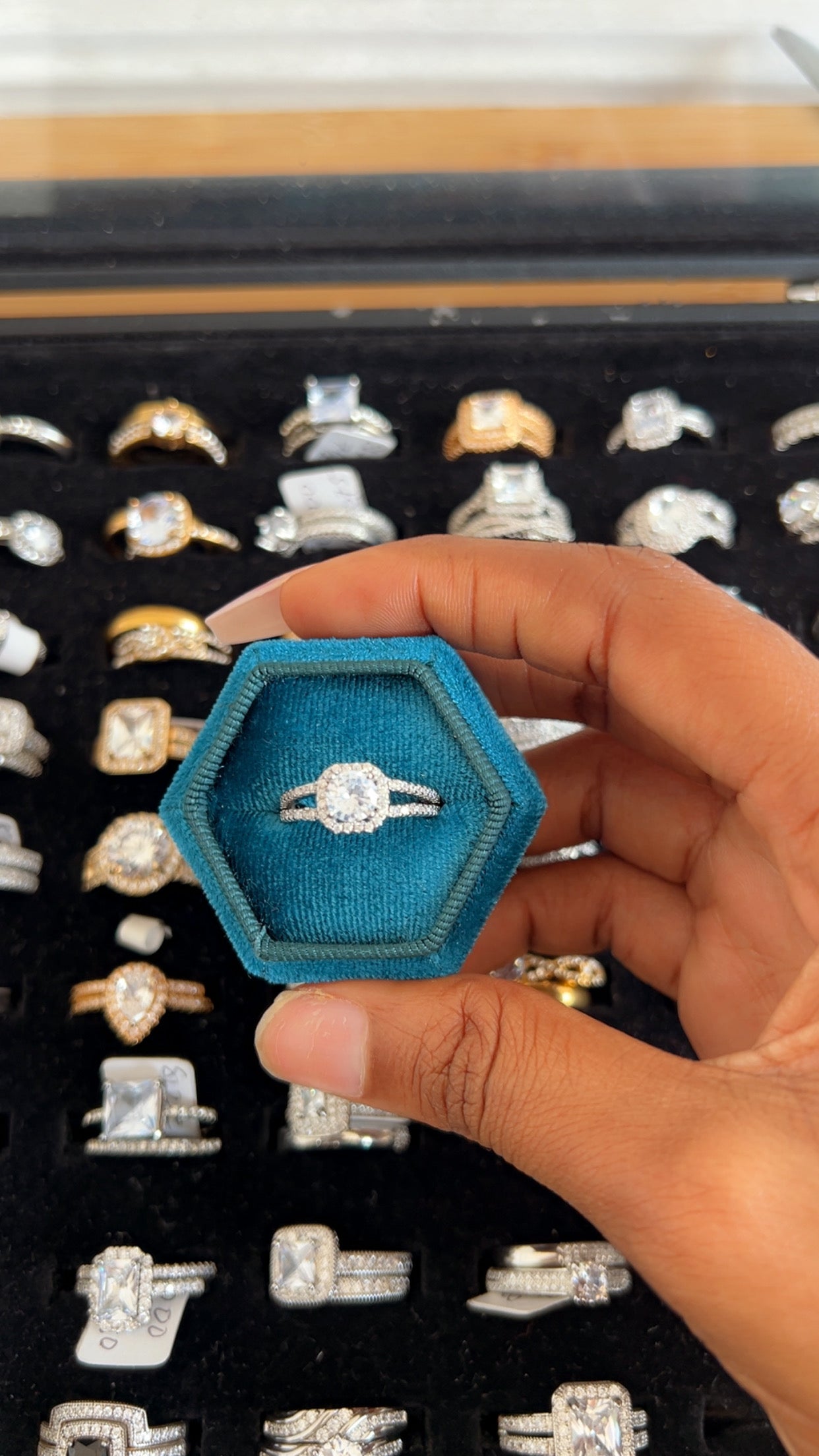 Women’s Engagement Ring (RR018)