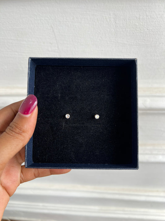 Stud earrings (Rbs425)