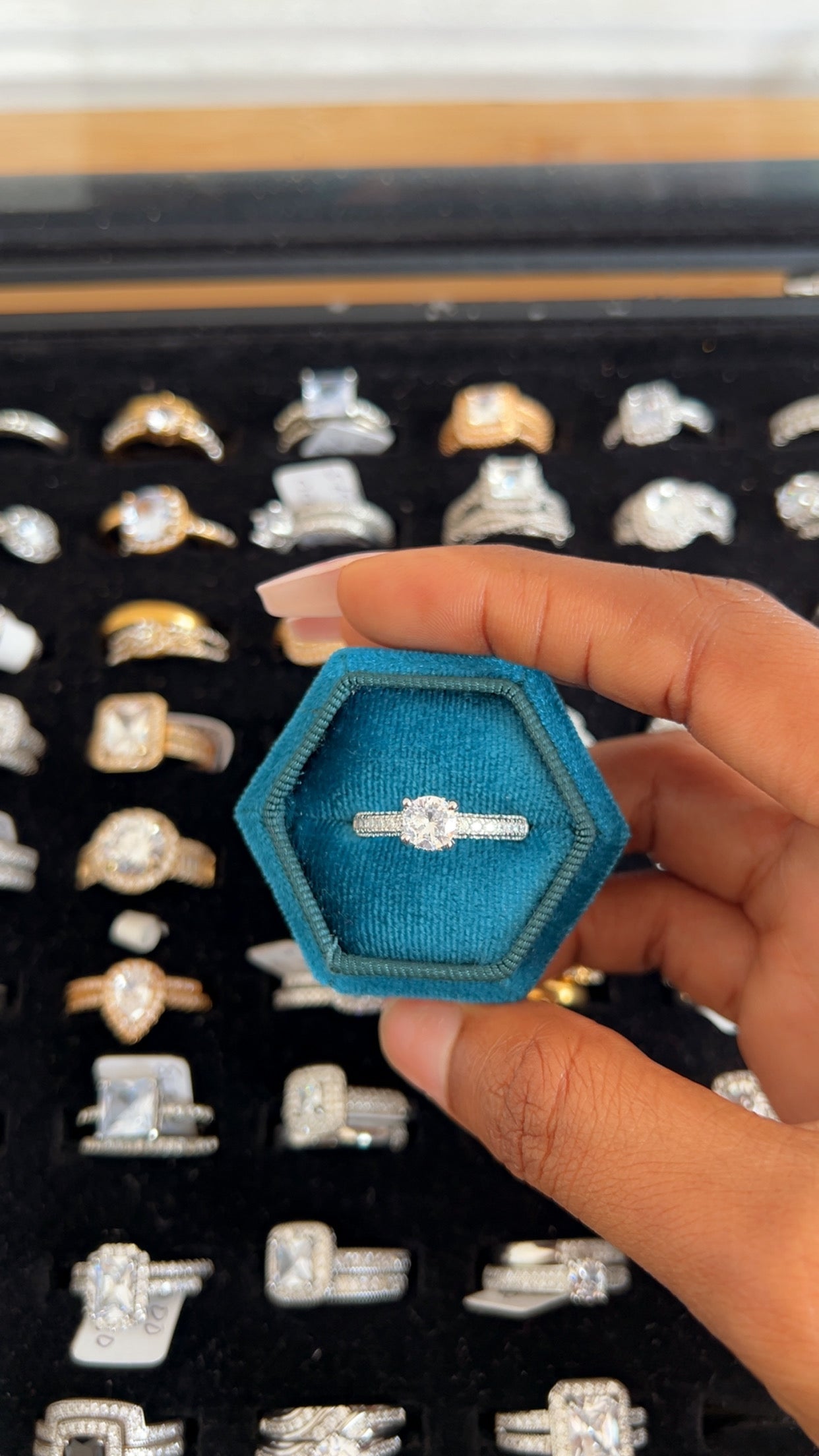 Women’s Engagement Ring (RR046)