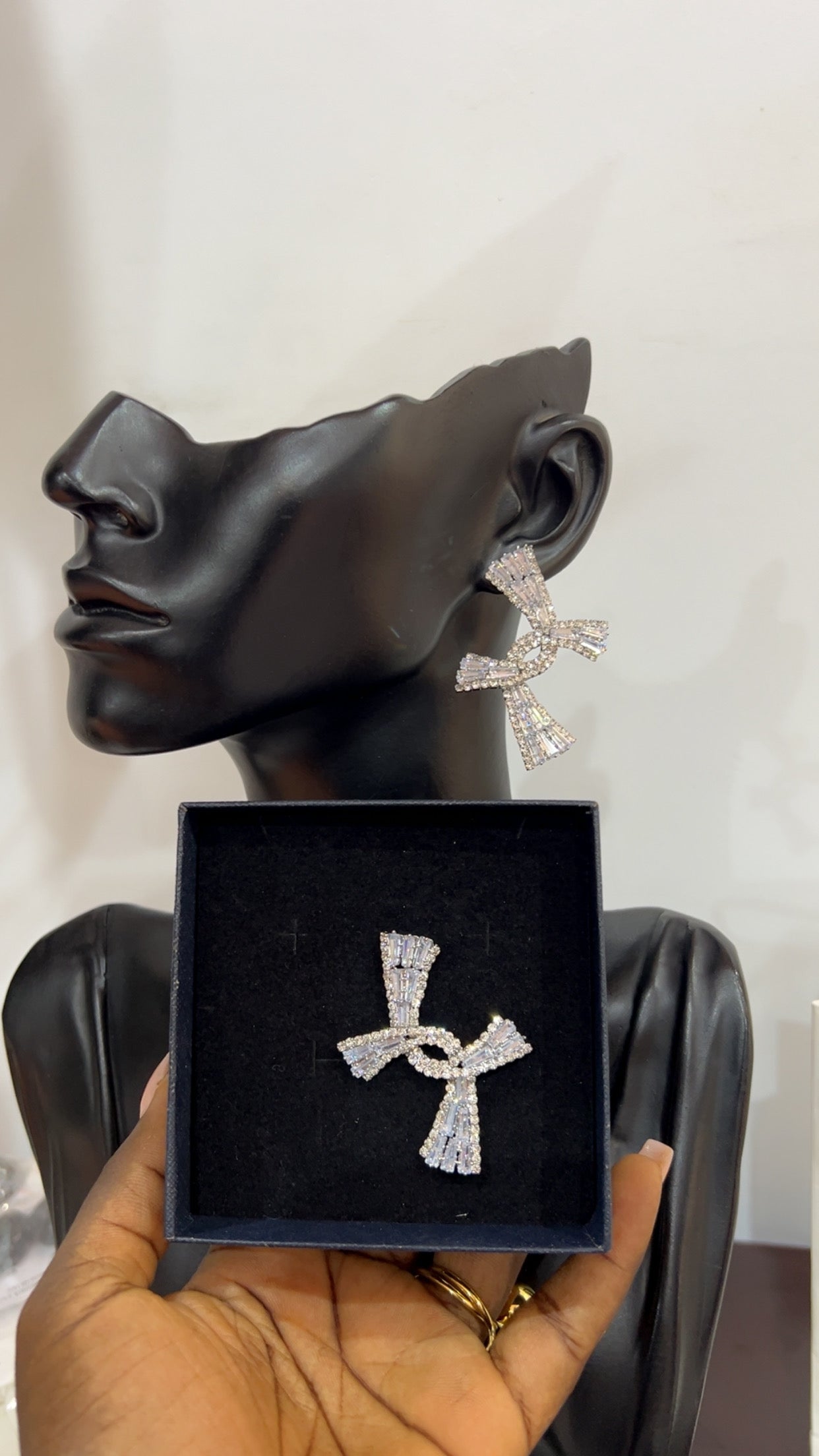 Earrings (RBE009)