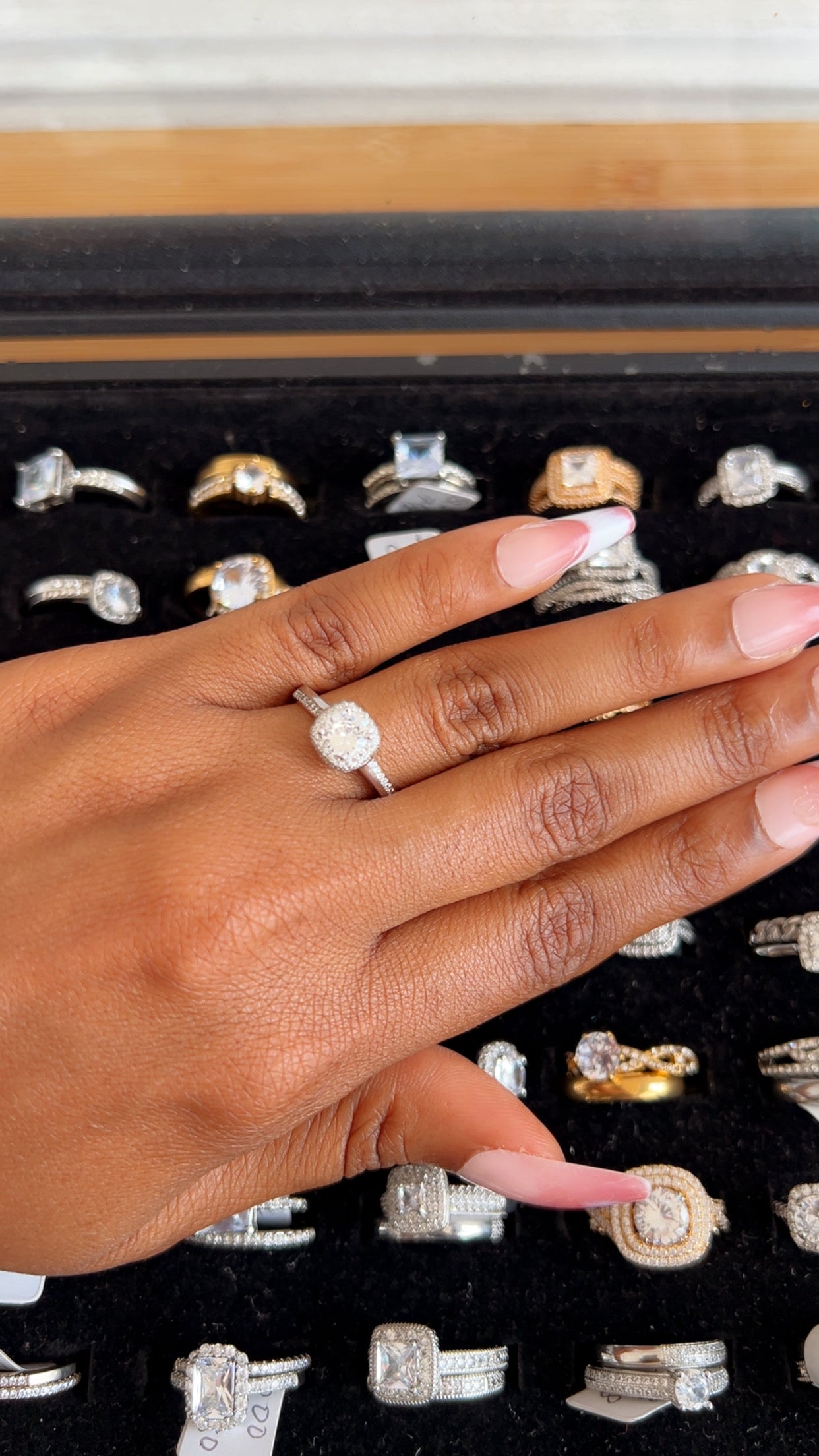 Women’s Engagement Ring (RR001)