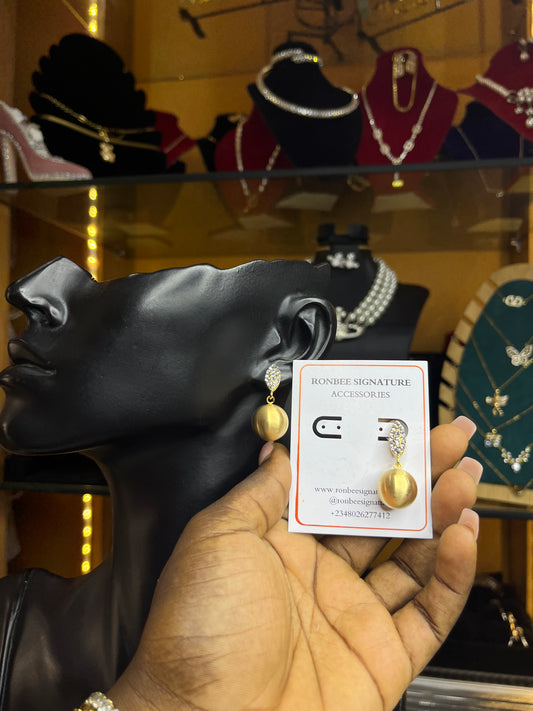 Statement earring